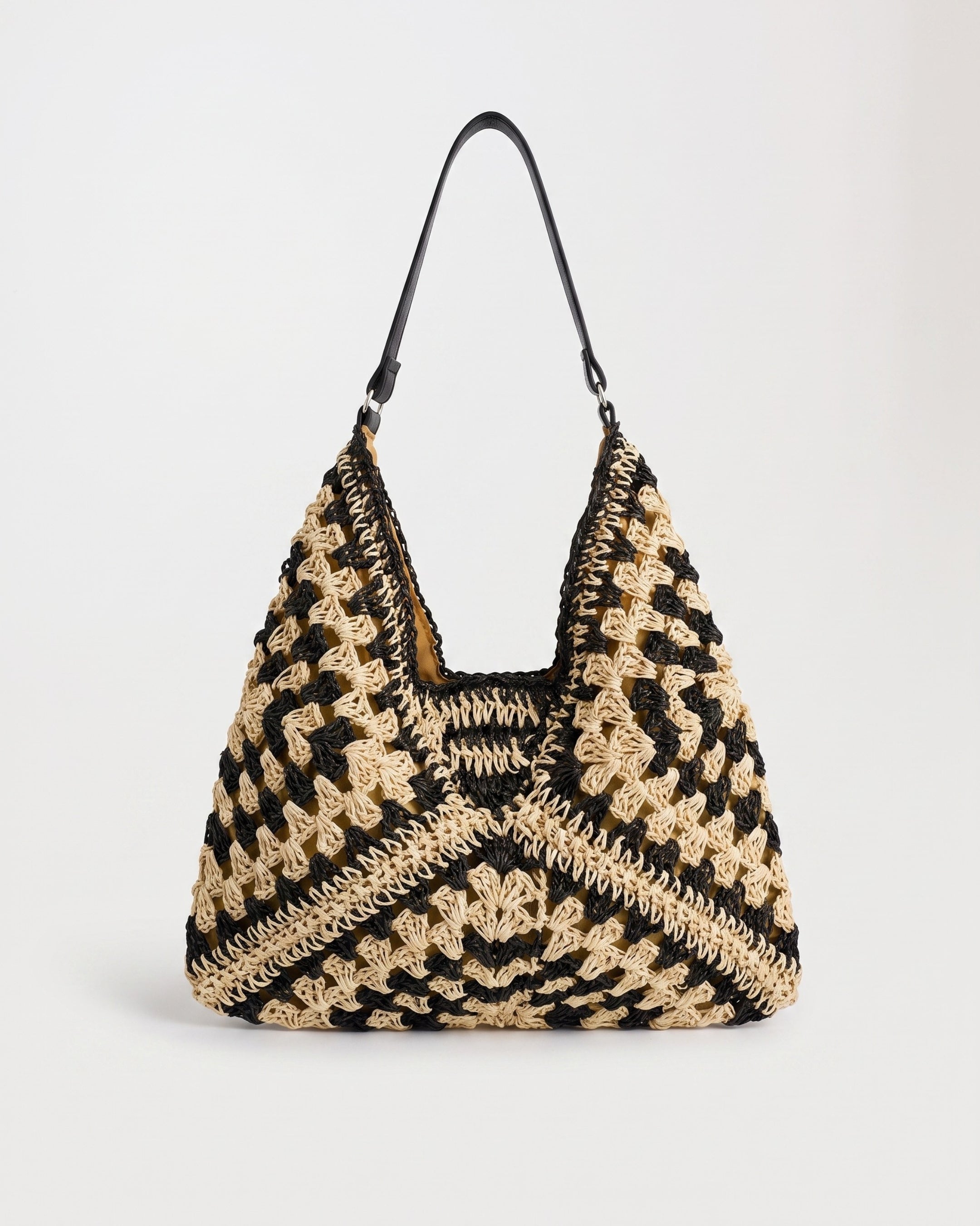 Handmade cutout straw shoulder bag with contrast weave — RABUKO