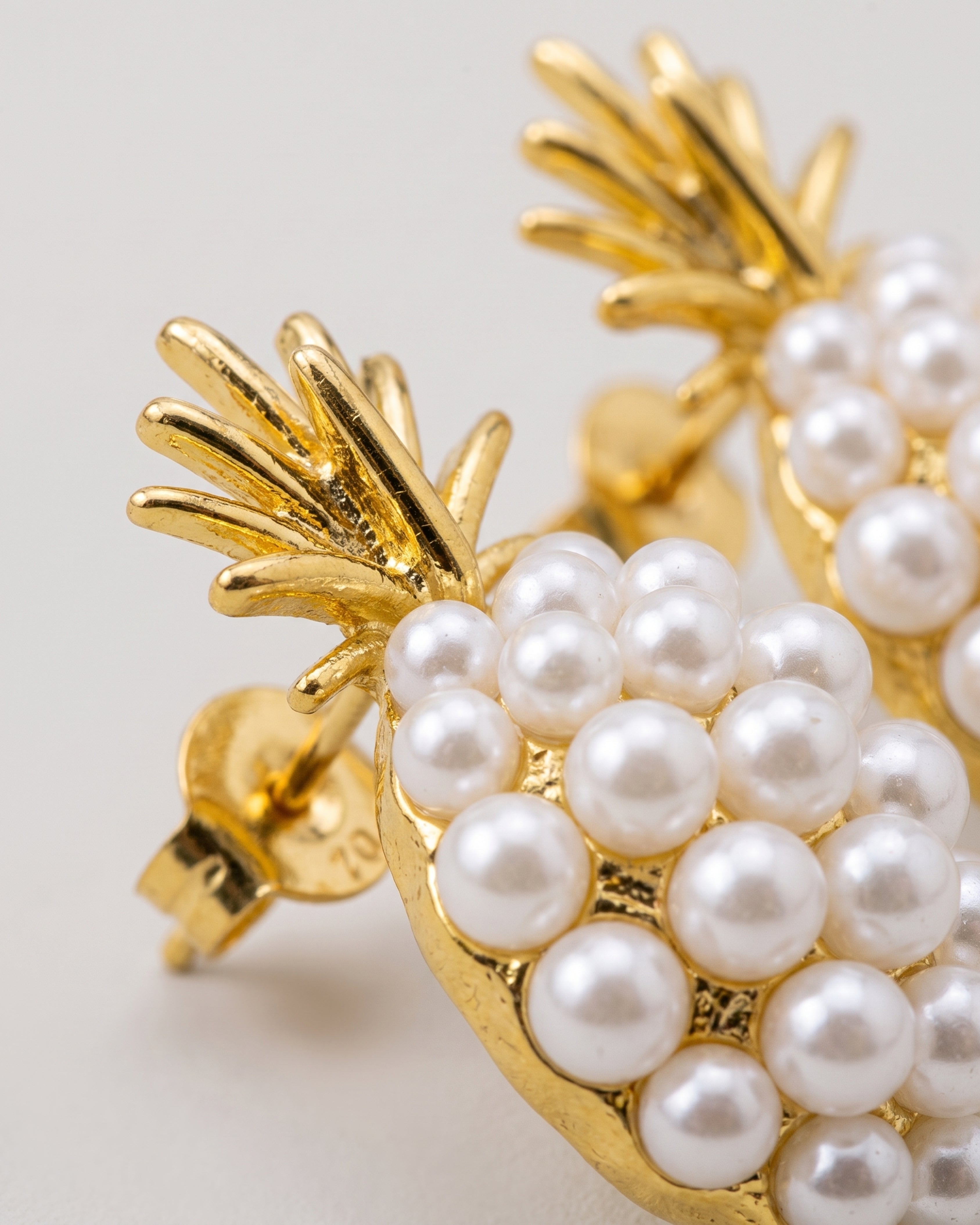 Pineapple Starfish Pearl Earrings in gold — macro detail, RABUKO