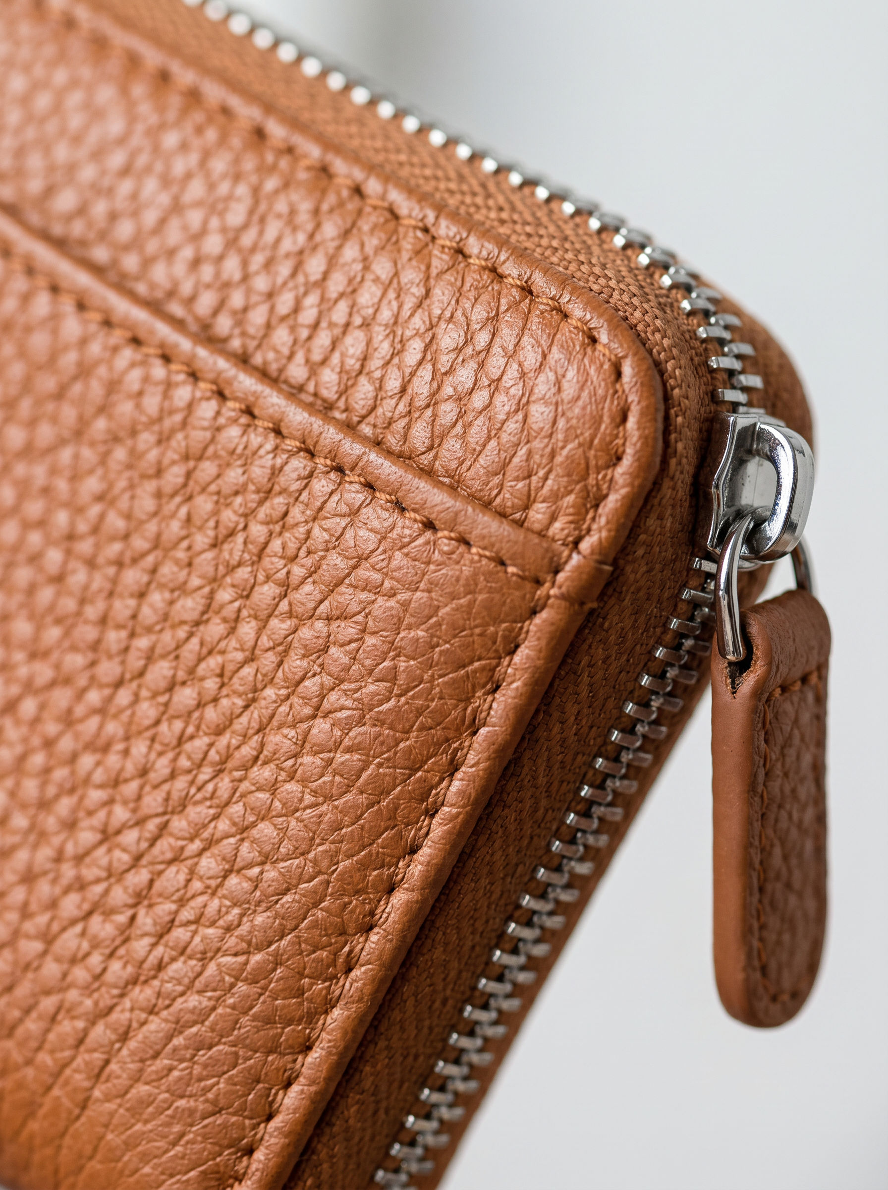 RFID Leather Card Wallet in brown — leather grain detail, RABUKO